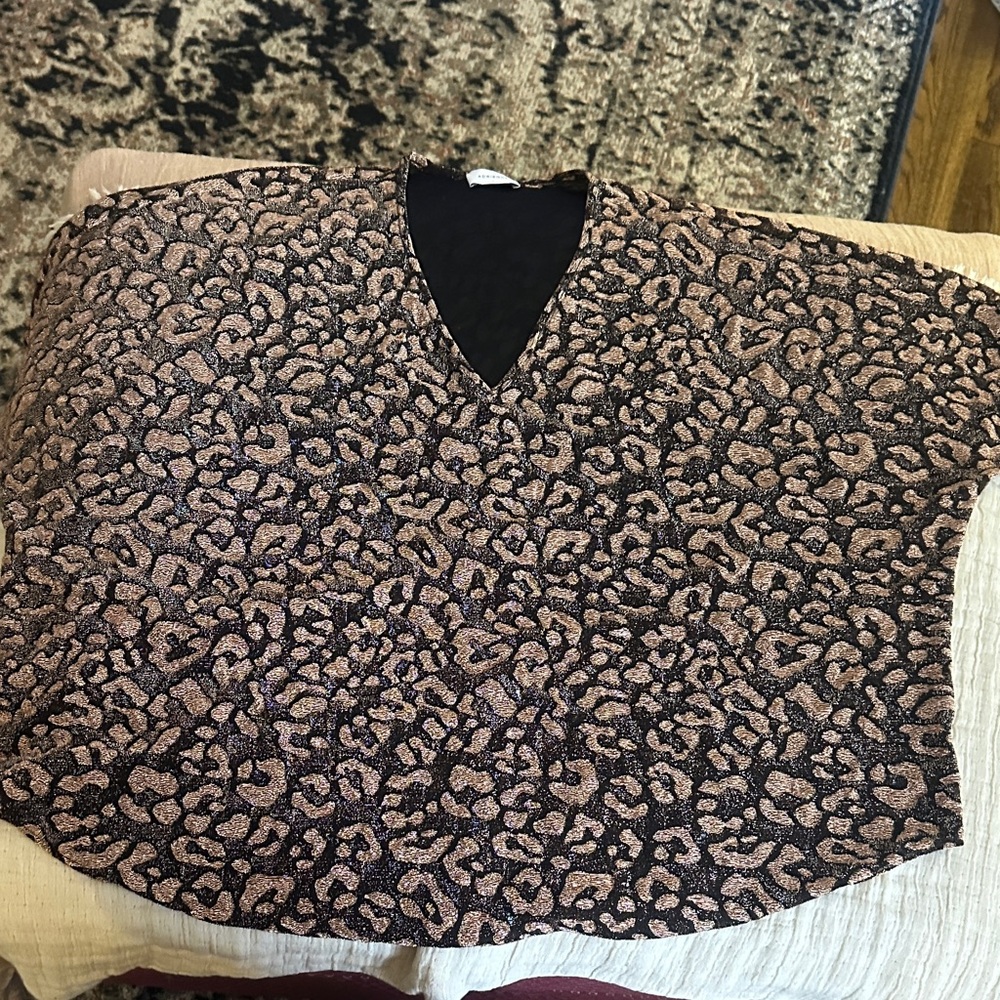 Adrienne size large Leopard Print V-Neck Top shinny oversized